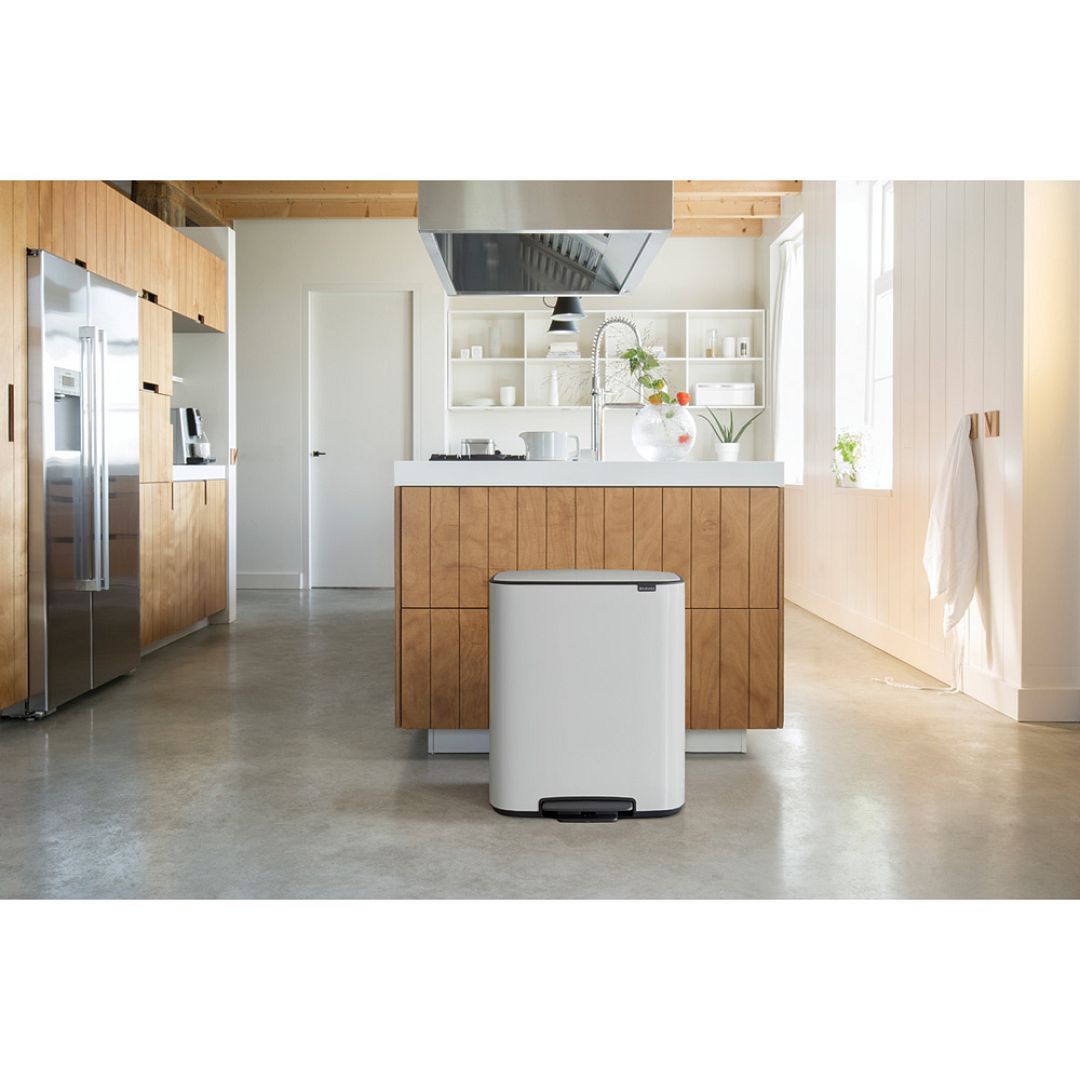 Bo Pedal Bin, 60L White 8710755211300 Brabantia 96dpi 1000x1000px 7 NR 17124