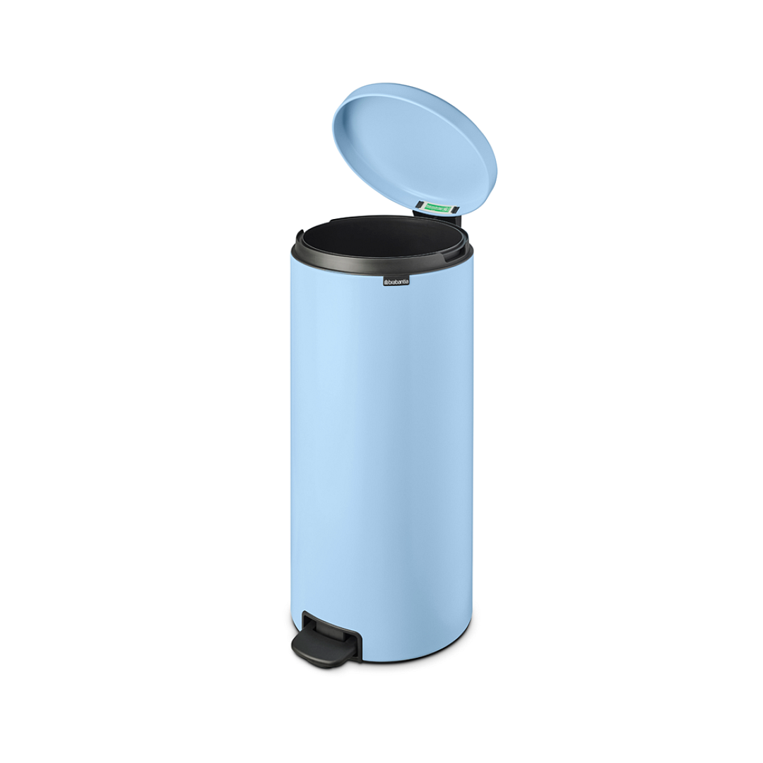 NewIcon Pedal Bin, 30L Dreamy Blue 8710755202667 Brabantia 96dpi 1000x1000px 7 NR 27434