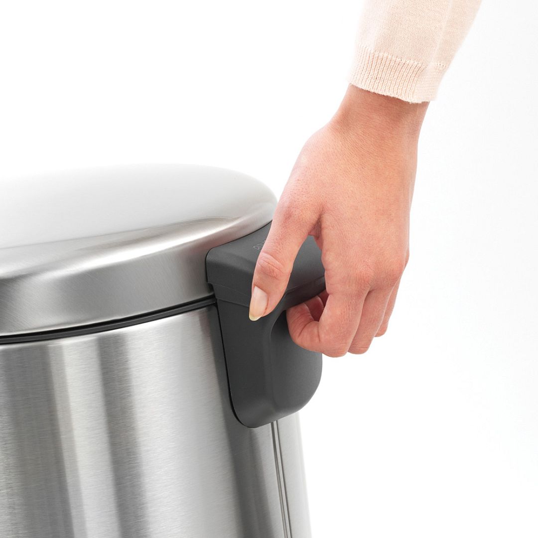 Pedal Bin newIcon, 20L Matt Steel Fingerprint Proof 8710755111907 Brabantia 1000x1000px 7 NR 3657