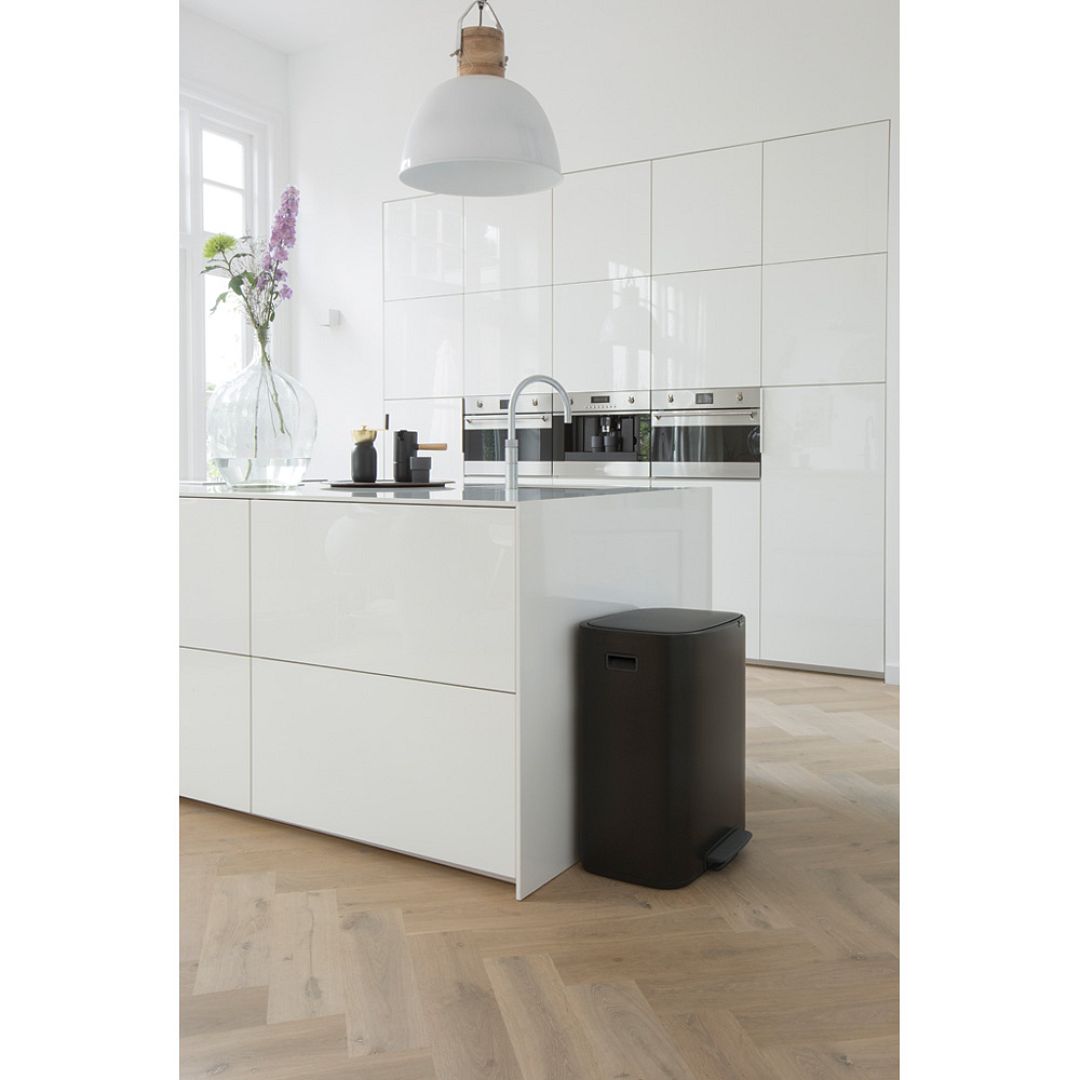 Bo Pedal Bin, 2 x 30L Matt Black 8710755211508 Brabantia 96dpi 1000x1000px 7 NR 17174