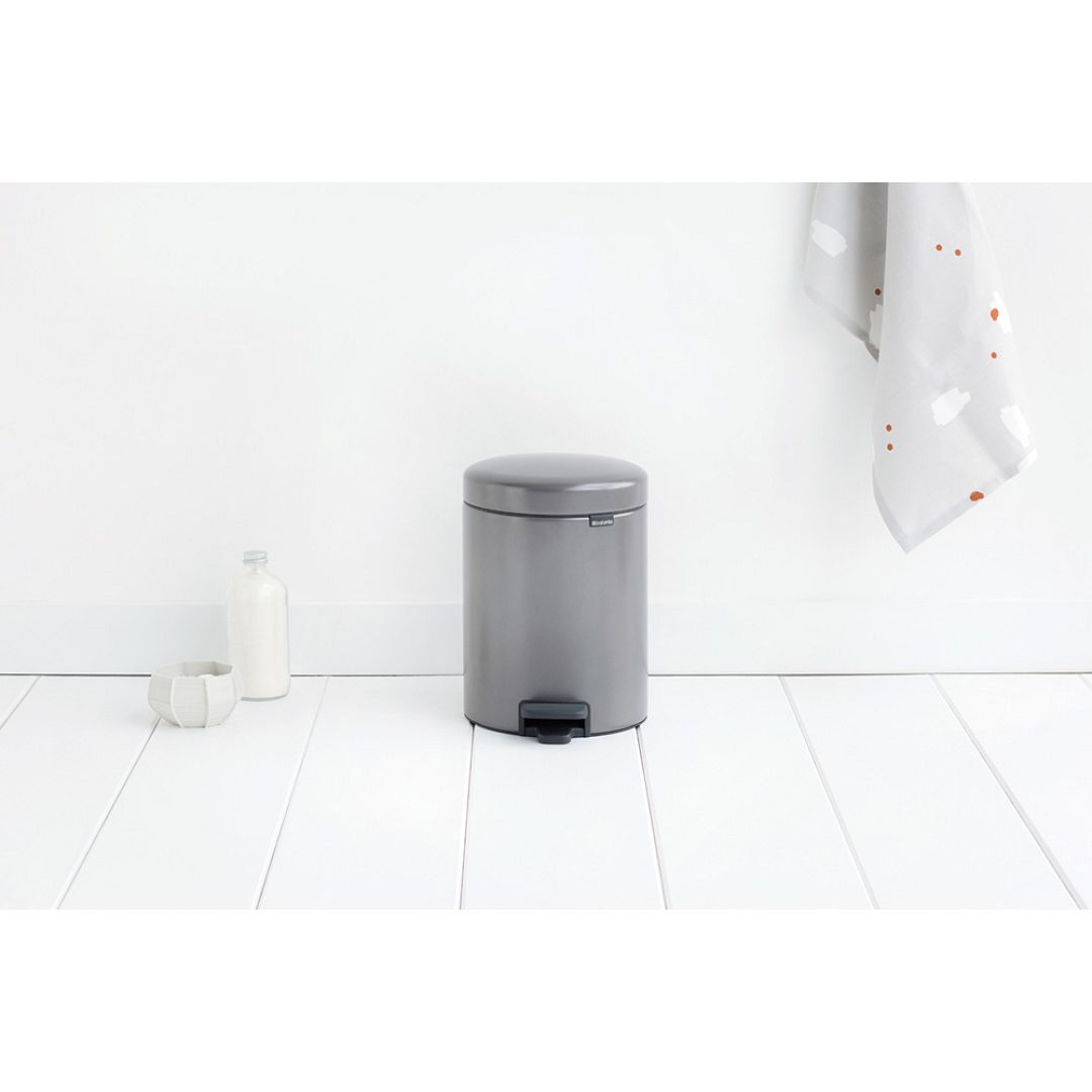 Pedal Bin newIcon, 5L Platinum 8710755112683 Brabantia 1000x1000px 7 NR 2838