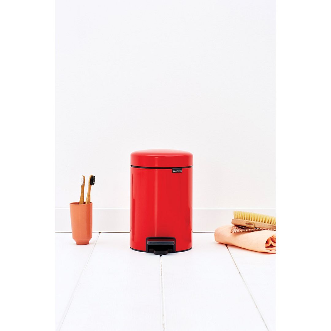 Pedal Bin newIcon, 3L Passion Red 8710755112140 Brabantia 1000x1000px 7 NR 2826