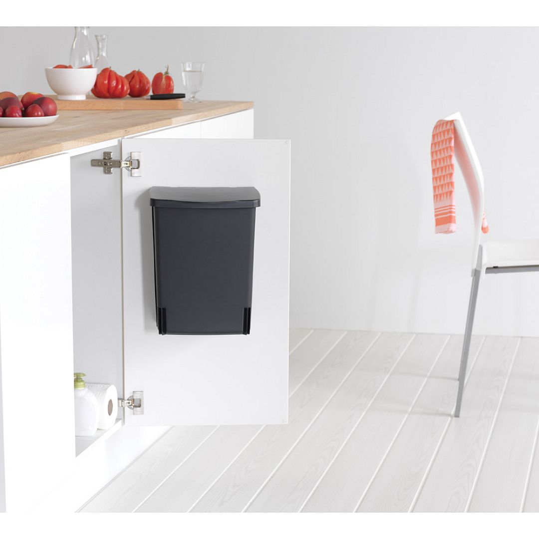 Built in Bin, 10L, Rectangular Black 8710755395246 Brabantia 1000x1000px 7 NR 4459