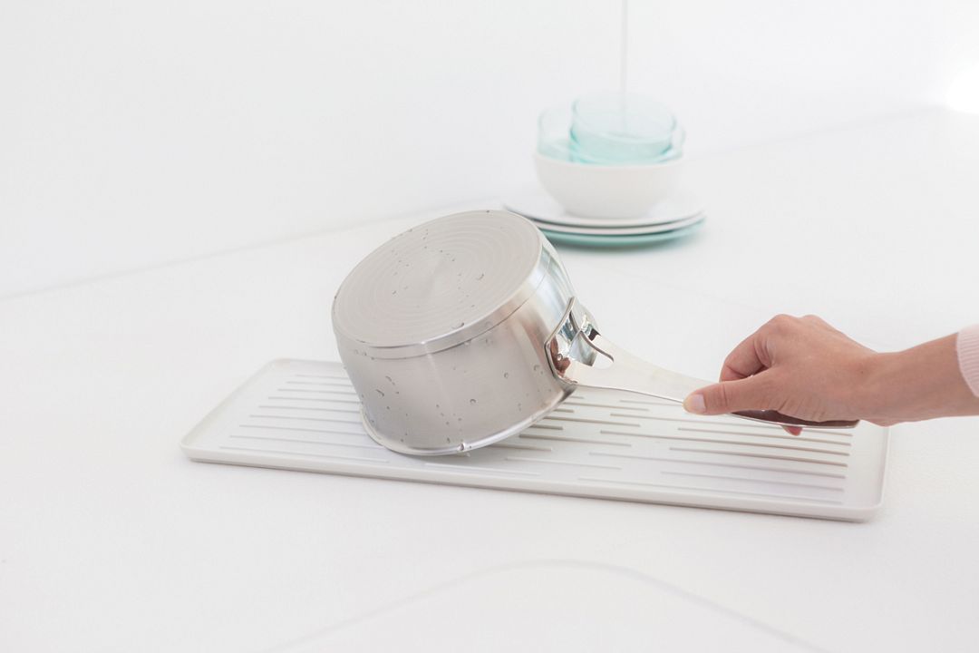 Compact Dish Drying Rack Light Grey 8710755117282 Brabantia 1181x787px E NR 12610