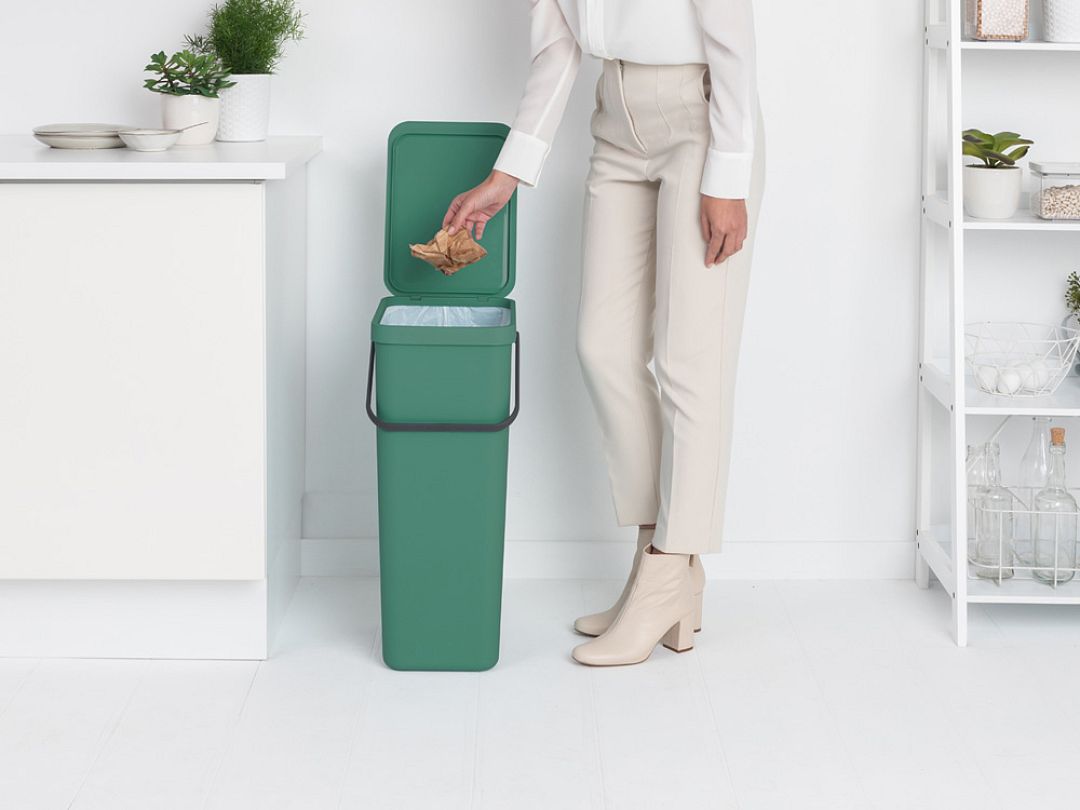 Sort & Go Recycle Bin, 40L Fir Green 8710755251023 Brabantia 96dpi 1000x750px 7 NR 23213