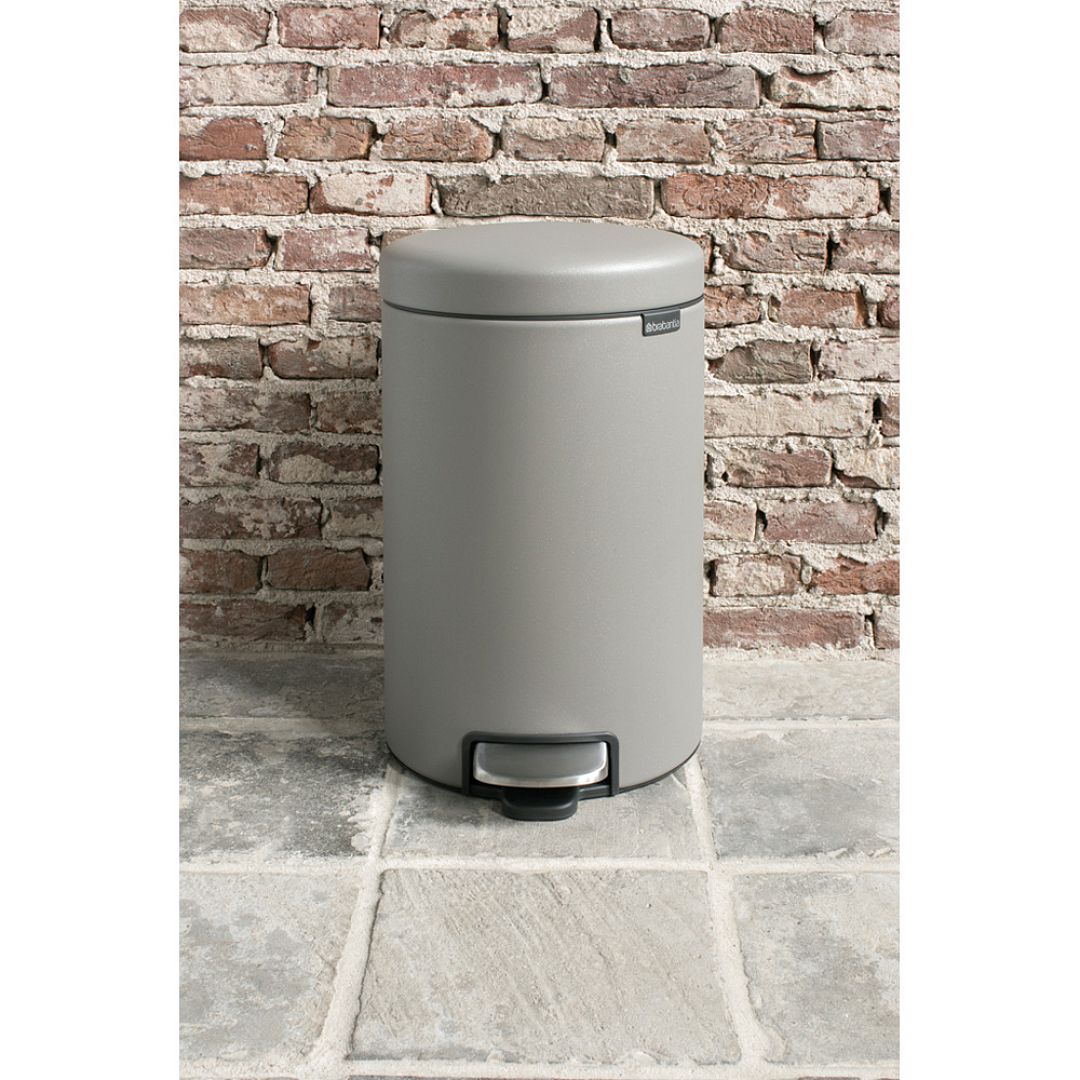 Pedal Bin newIcon, 12L Mineral Concrete Grey 8710755119149 Brabantia 96dpi 1000x1000px 7 NR 14245