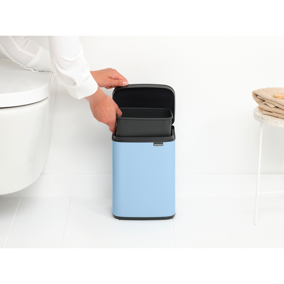 Bo Waste Bin, 4L Dreamy Blue 8710755224003 Brabantia 96dpi 1000x1000px 7 NR 30384