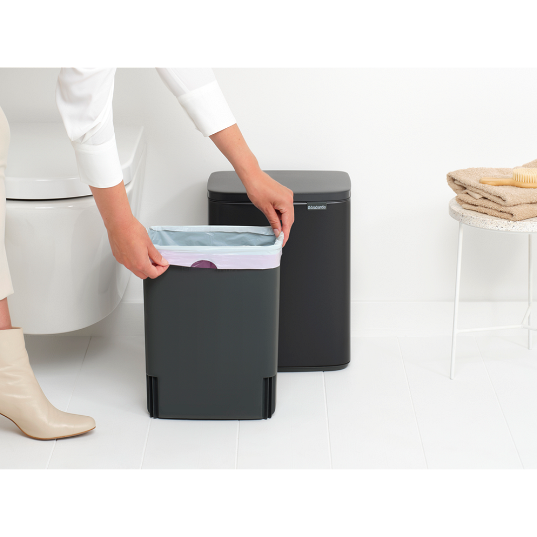 Bo Waste Bin, 12L Matt Black 8710755230363 Brabantia 96dpi 1000x1000px 7 NR 30489