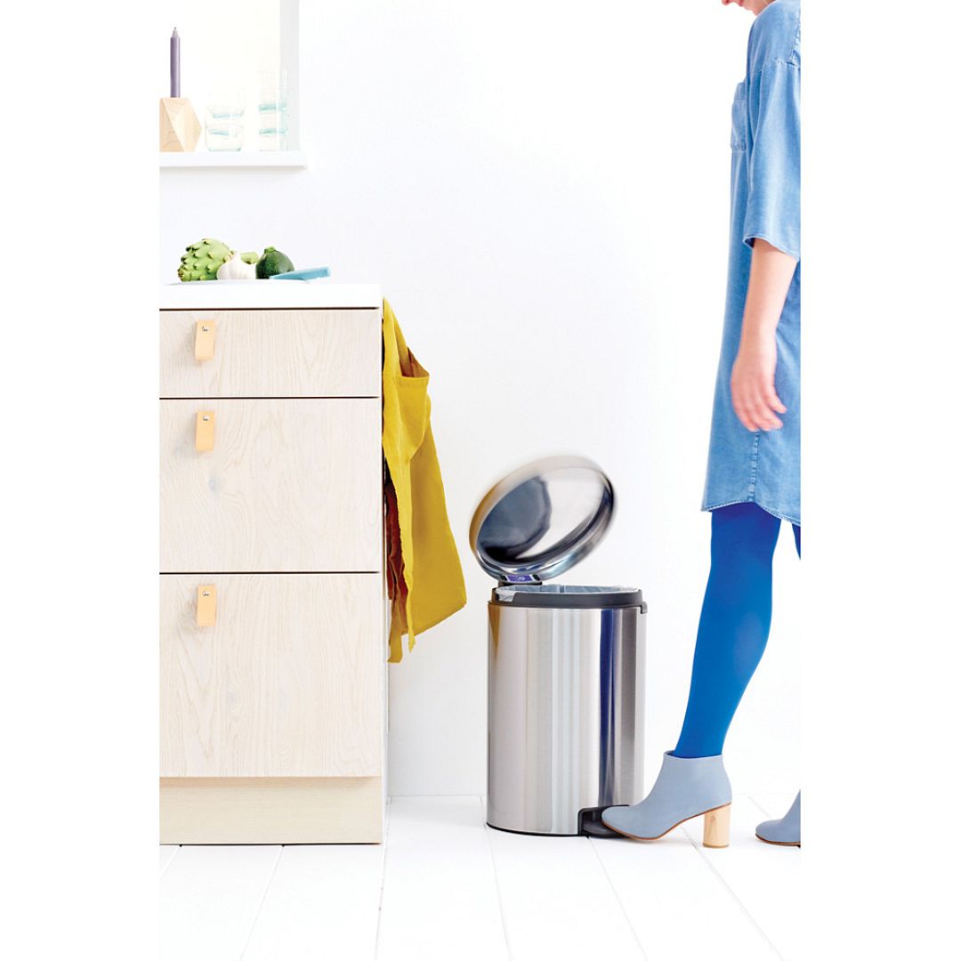 Pedal Bin newIcon, 20L Matt Steel Fingerprint Proof 8710755111907 Brabantia 1000x1000px 7 NR 2804