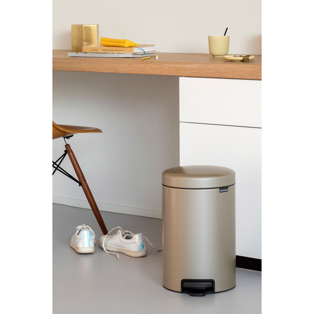 Pedal Bin newIcon, 12L Champagne 8710755304446 Brabantia 96dpi 1000x1000px 7 NR 20335