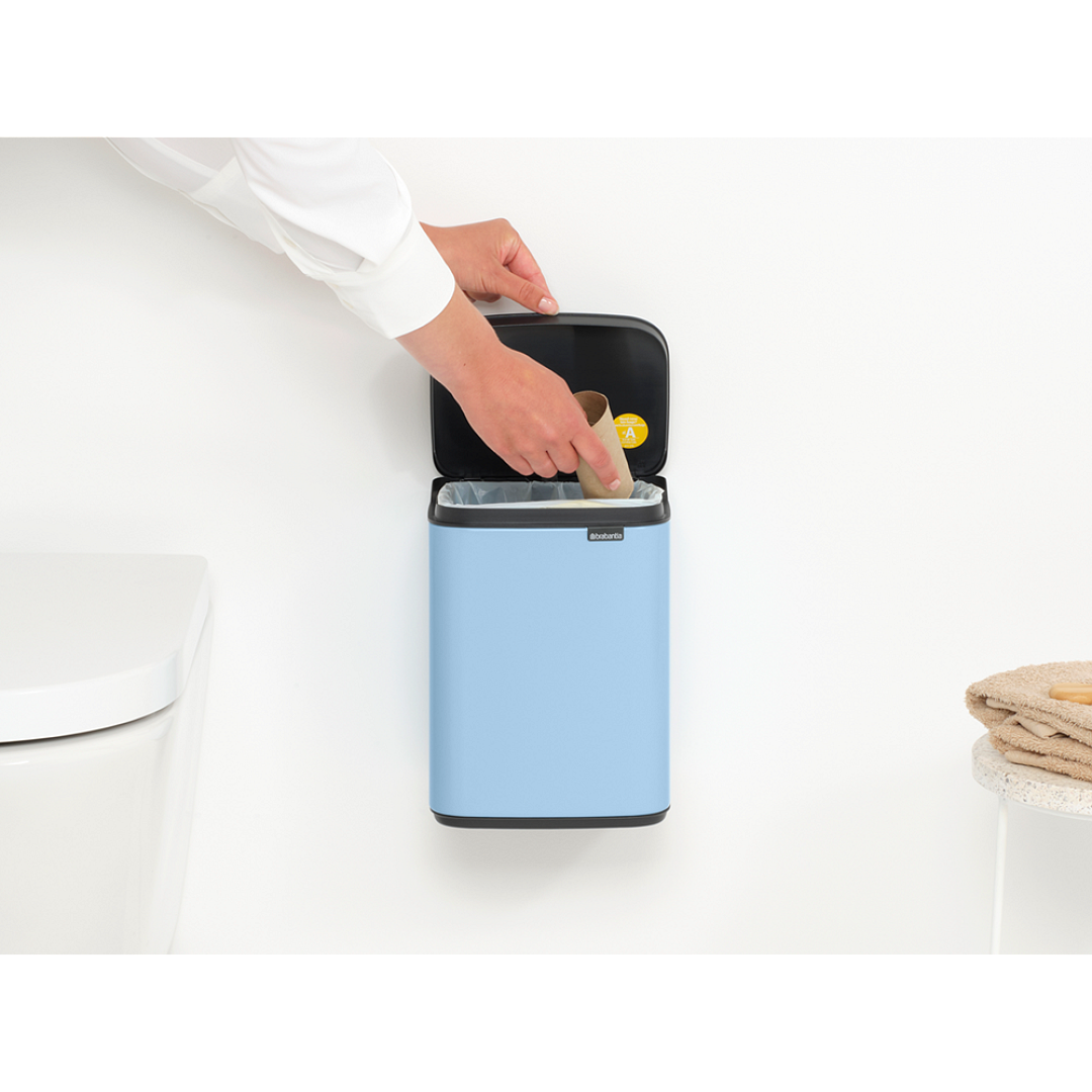 Bo Waste Bin, 4L Dreamy Blue 8710755224003 Brabantia 96dpi 1000x1000px 7 NR 30383