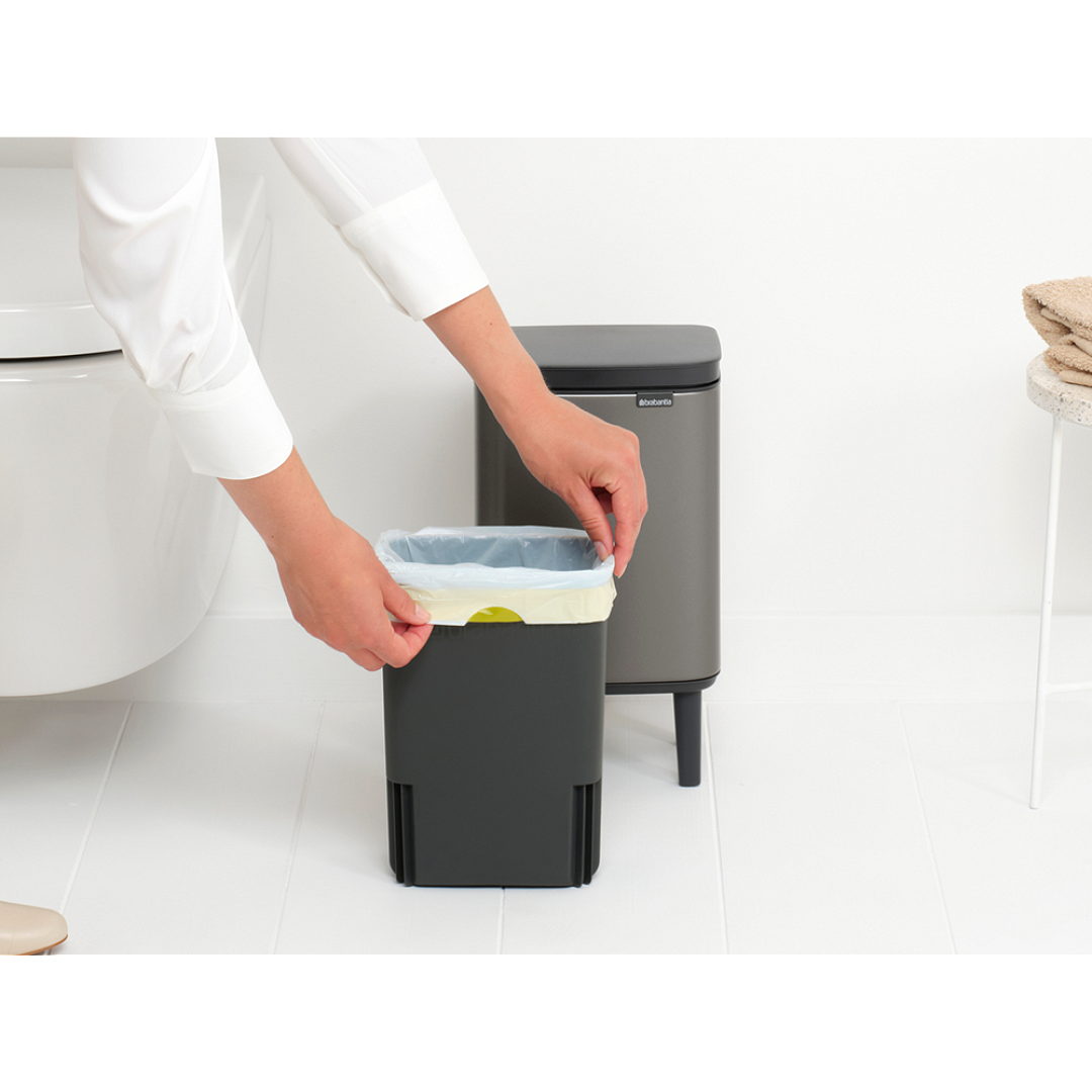 Bo Waste Bin Hi, 4L Platinum 8710755227127 Brabantia 96dpi 1000x1000px 7 NR 30418