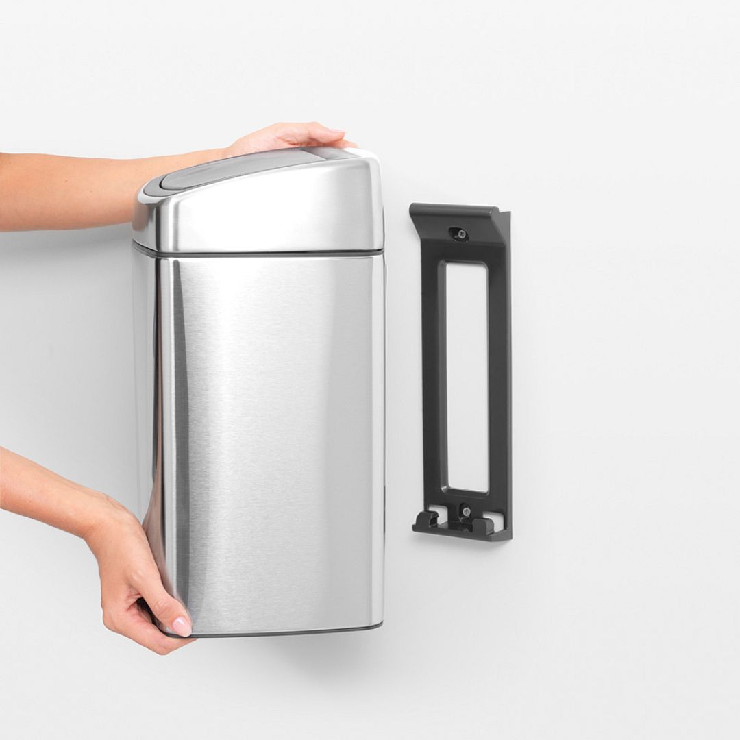 Touch Bin, 10L Matt Steel Fingerprint Proof 8710755477225 Brabantia 1000x1000px 7 NR 5364