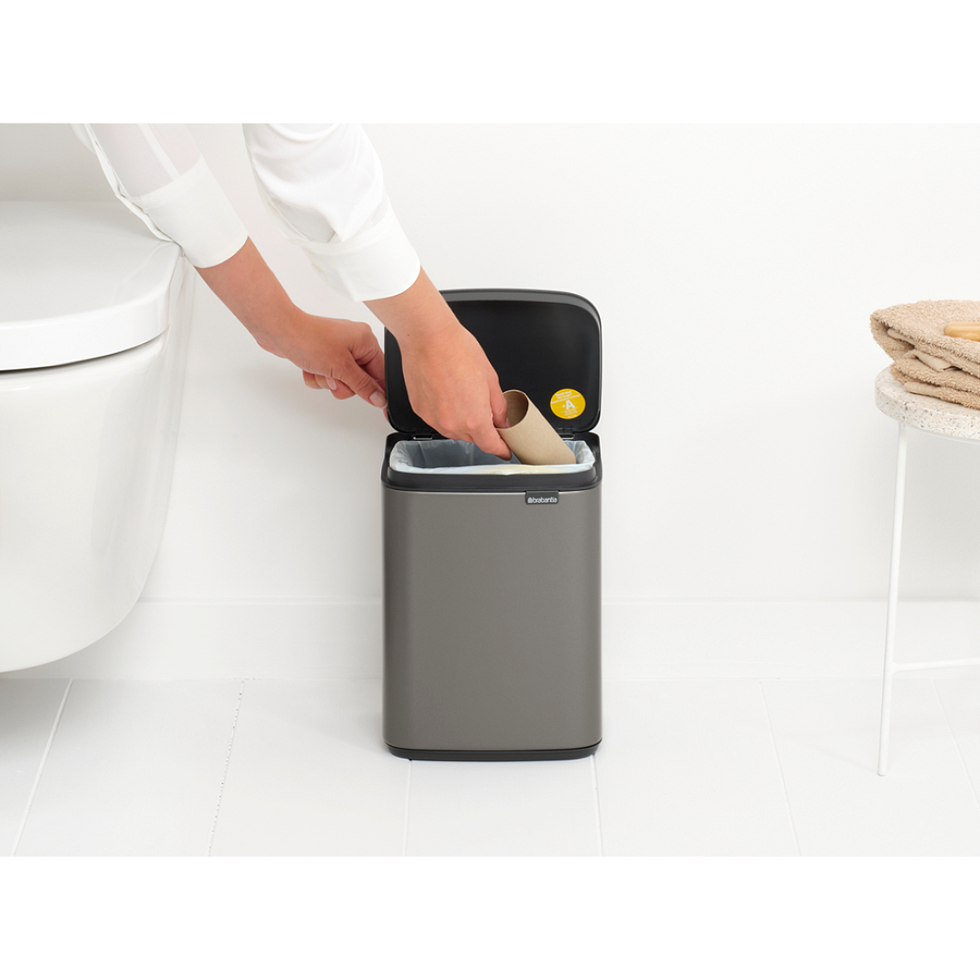 Bo Waste Bin, 4L Platinum 8710755222504 Brabantia 96dpi 1000x1000px 7 NR 30303