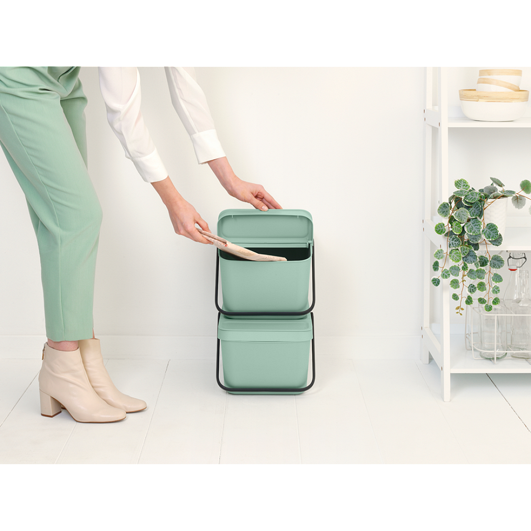 Sort & Go Stackable Bin Jade Green 8710755277764 Brabantia 96dpi 1000x1000px 7 NR 28623