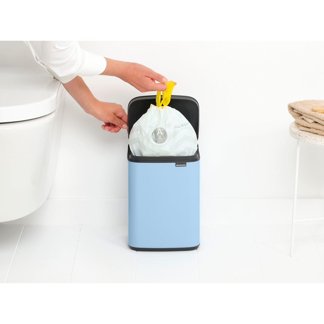 Bo Waste Bin, 4L Dreamy Blue 8710755224003 Brabantia 96dpi 1000x1000px 7 NR 30386