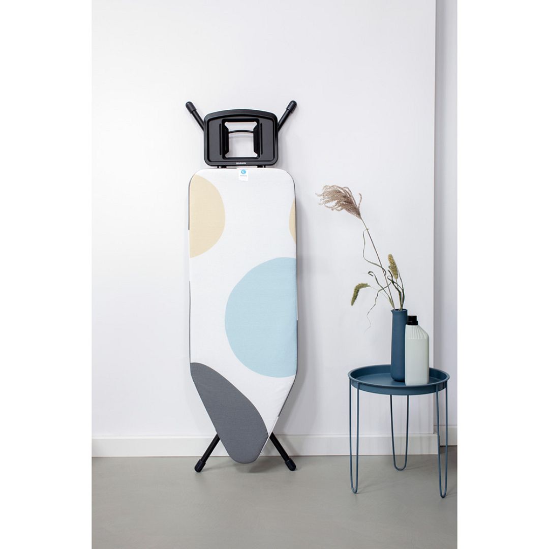 Ironing Board C, 124x45cm, SSIR Spring Bubbles 8710755134920 Brabantia 96dpi 1000x1000px 7 NR 20529