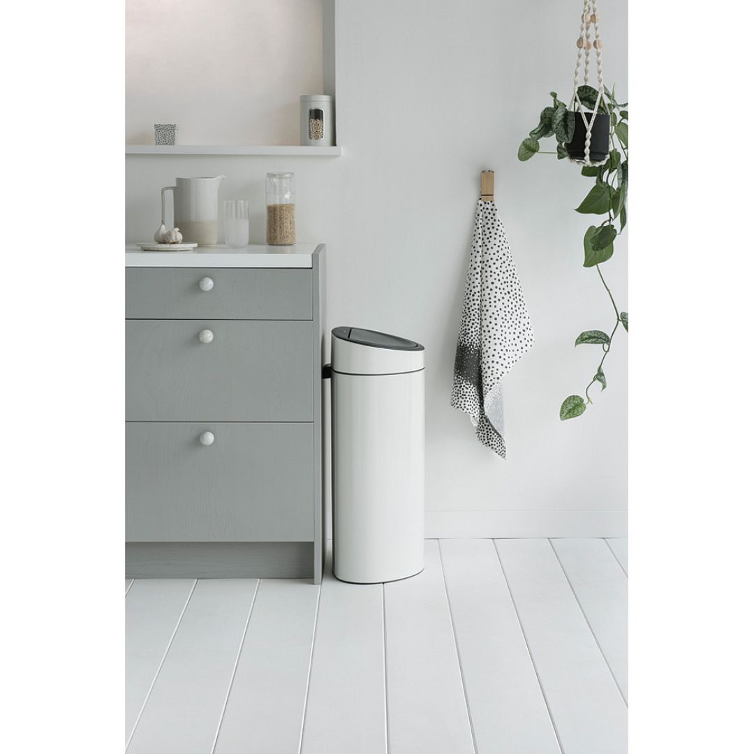 Touch Bin New, 40L White 8710755114984 Brabantia 1000x1000px 7 NR 11088