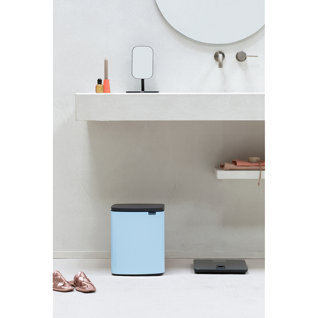 Bo Waste Bin, 12L Dreamy Blue 8710755223563 Brabantia 96dpi 1000x1000px 7 NR 30628