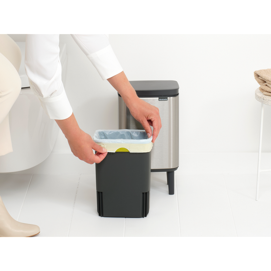 Bo Waste Bin Hi, 4L Matt Steel Fingerprint Proof 8710755227103 Brabantia 96dpi 1000x1000px 7 NR 30410