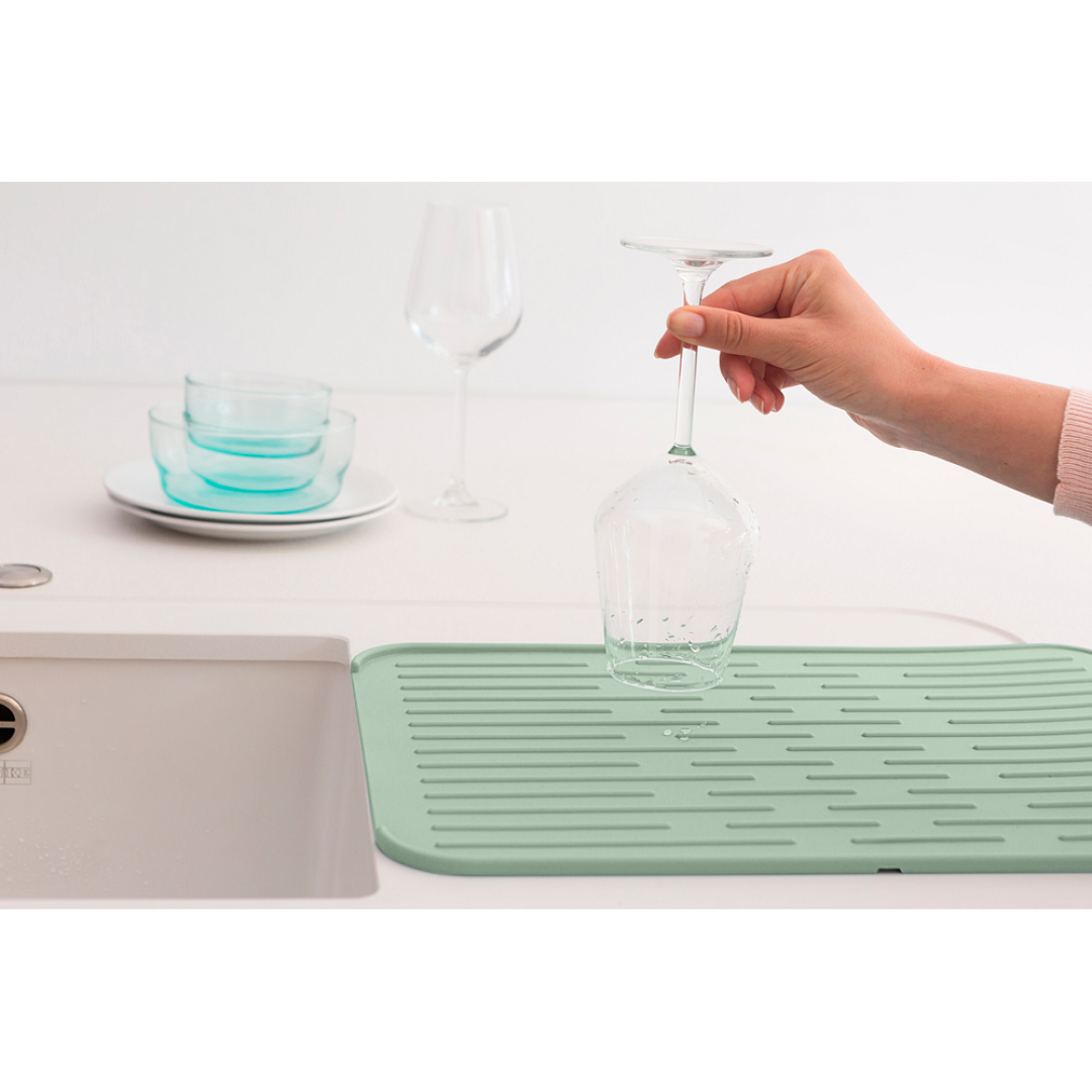 SinkSide Silicone Dish Drying Mat Jade Green 8710755203329 Brabantia 96dpi 1000x1000px 7 NR 25908