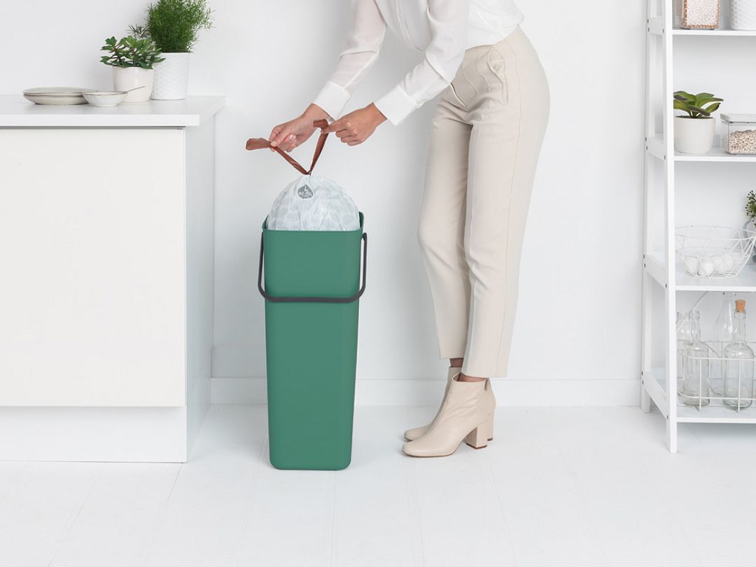 Sort & Go Recycle Bin, 40L Fir Green 8710755251023 Brabantia 96dpi 1000x750px 7 NR 23215