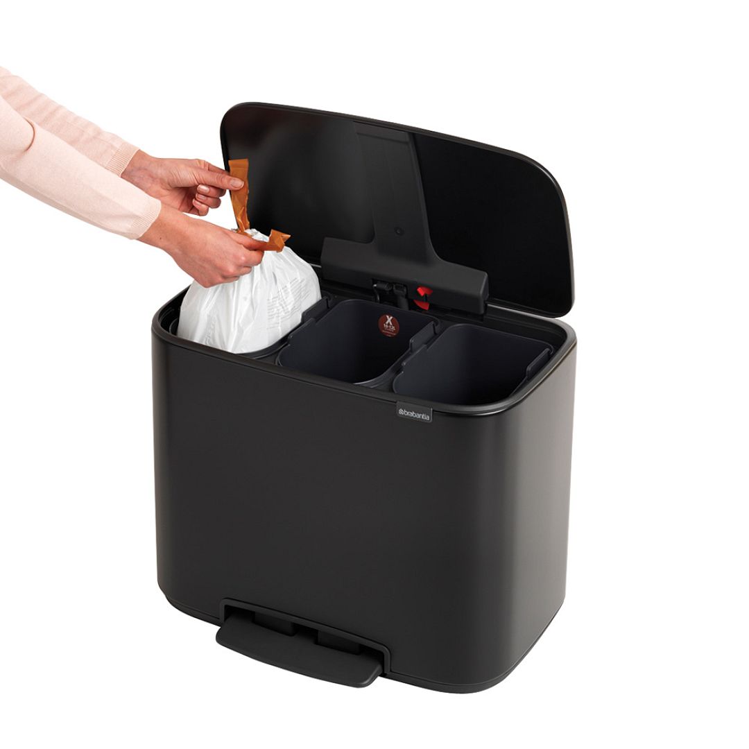 Bo Pedal Bin, 3 x 11L Matt Black 8710755121104 Brabantia 1000x1000px 7 NR 12928