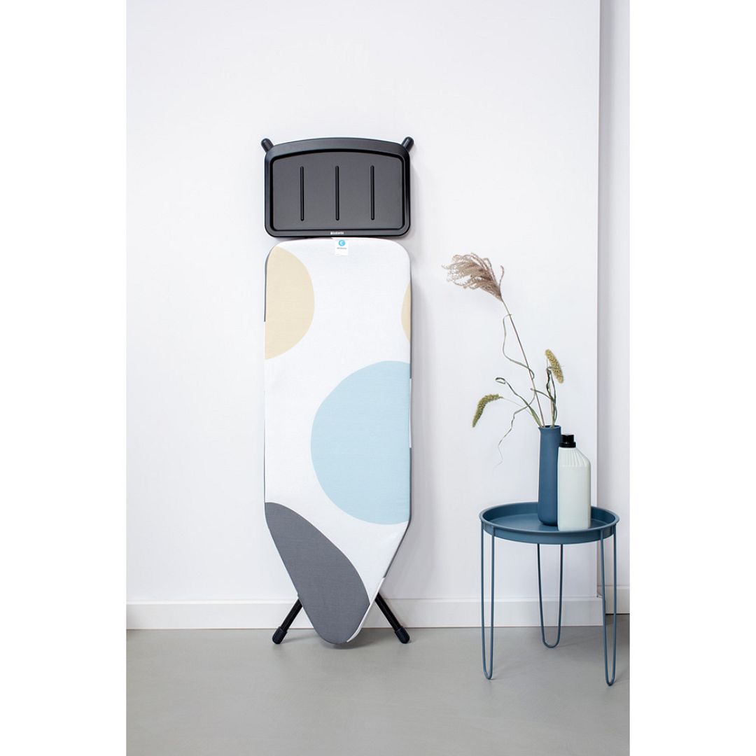 Ironing Board C, 124x45cm, SSUH Spring Bubbles 8710755134722 Brabantia 96dpi 1000x1000px 7 NR 20515