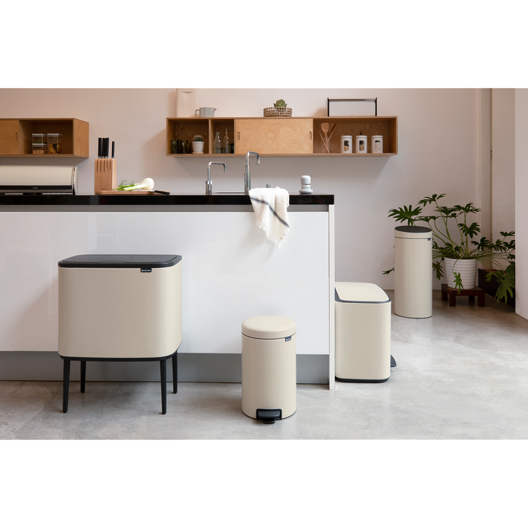 Group Shot Waste bins + Window Canisters + Roll Top Bread Bin Soft Beige 96dpi 1000x1000px 7 NR 28148