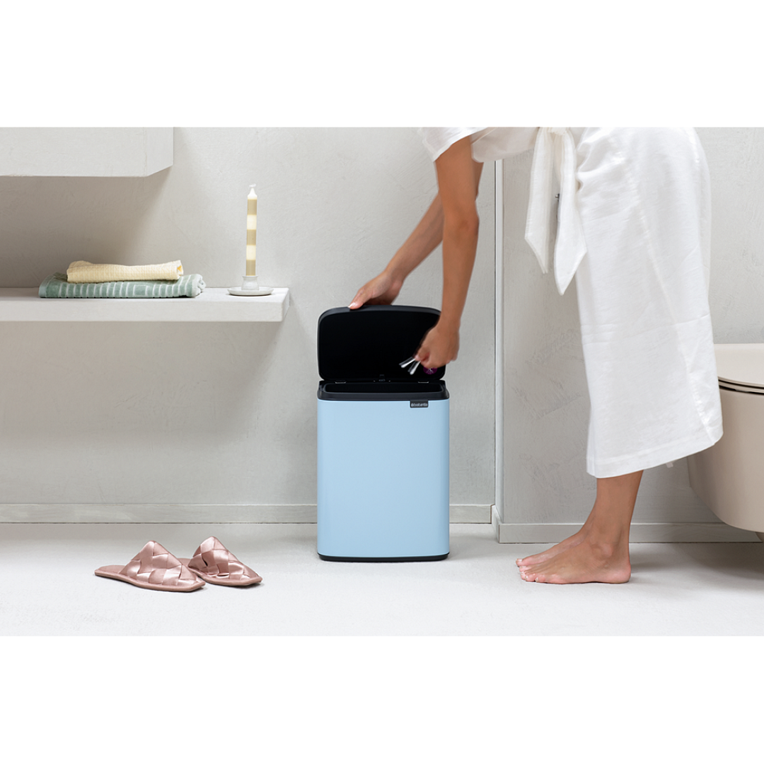 Bo Waste Bin, 7L Dreamy Blue 8710755223549 Brabantia 96dpi 1000x1000px 7 NR 30625