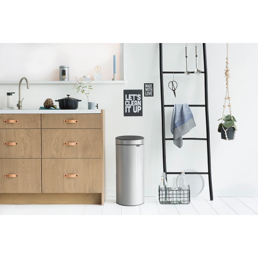 Touch Bin New, 30L Metallic Grey 8710755115387 Brabantia 96dpi 1000x1000px 7 NR 13400