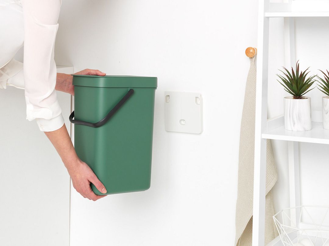 Sort & Go Waste Bin, 12L Fir Green 8710755129803 Brabantia 96dpi 1000x750px 7 NR 21339