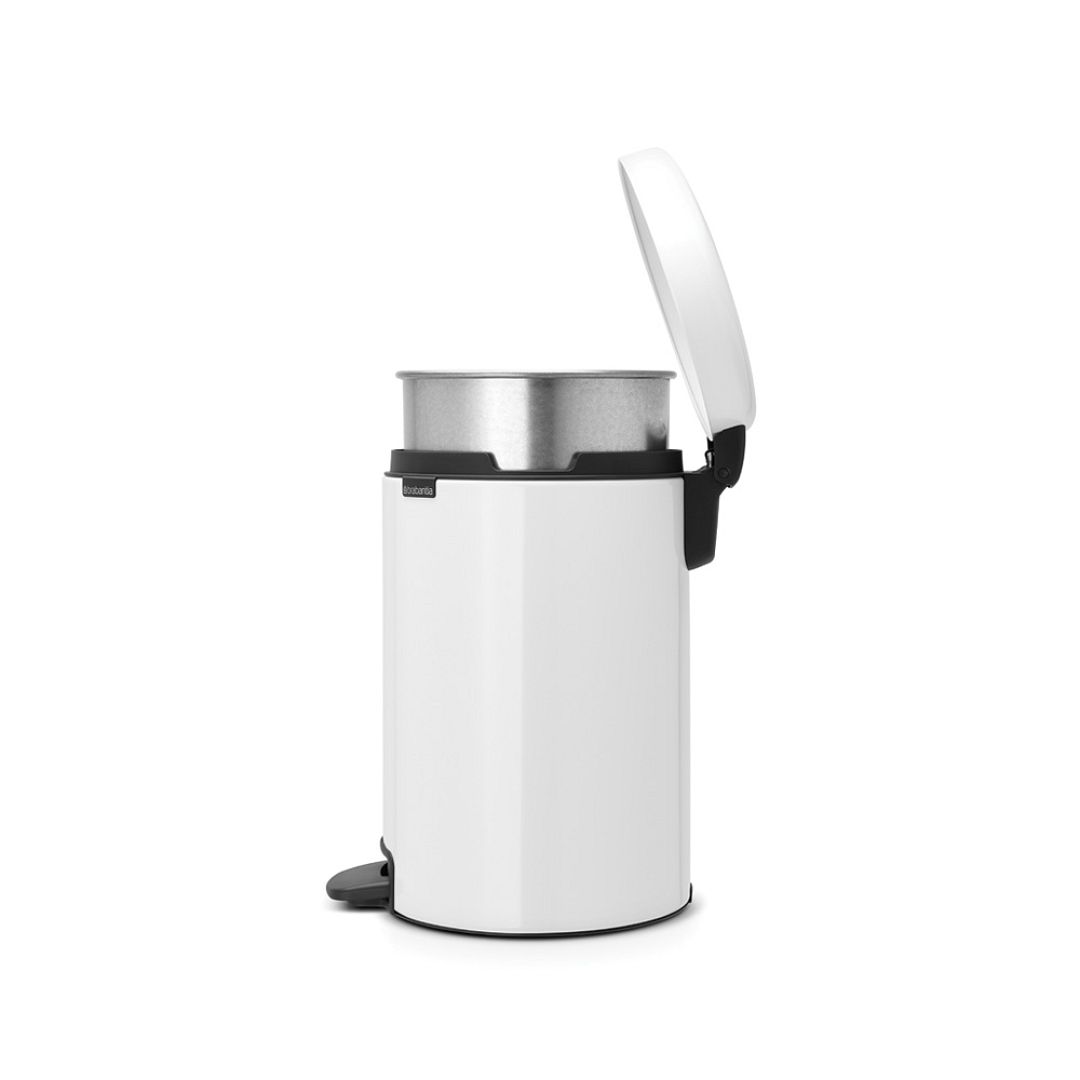 Pedal Bin newIcon, 12L White 8710755113864 Brabantia 1000x1000px 7 NR 7857