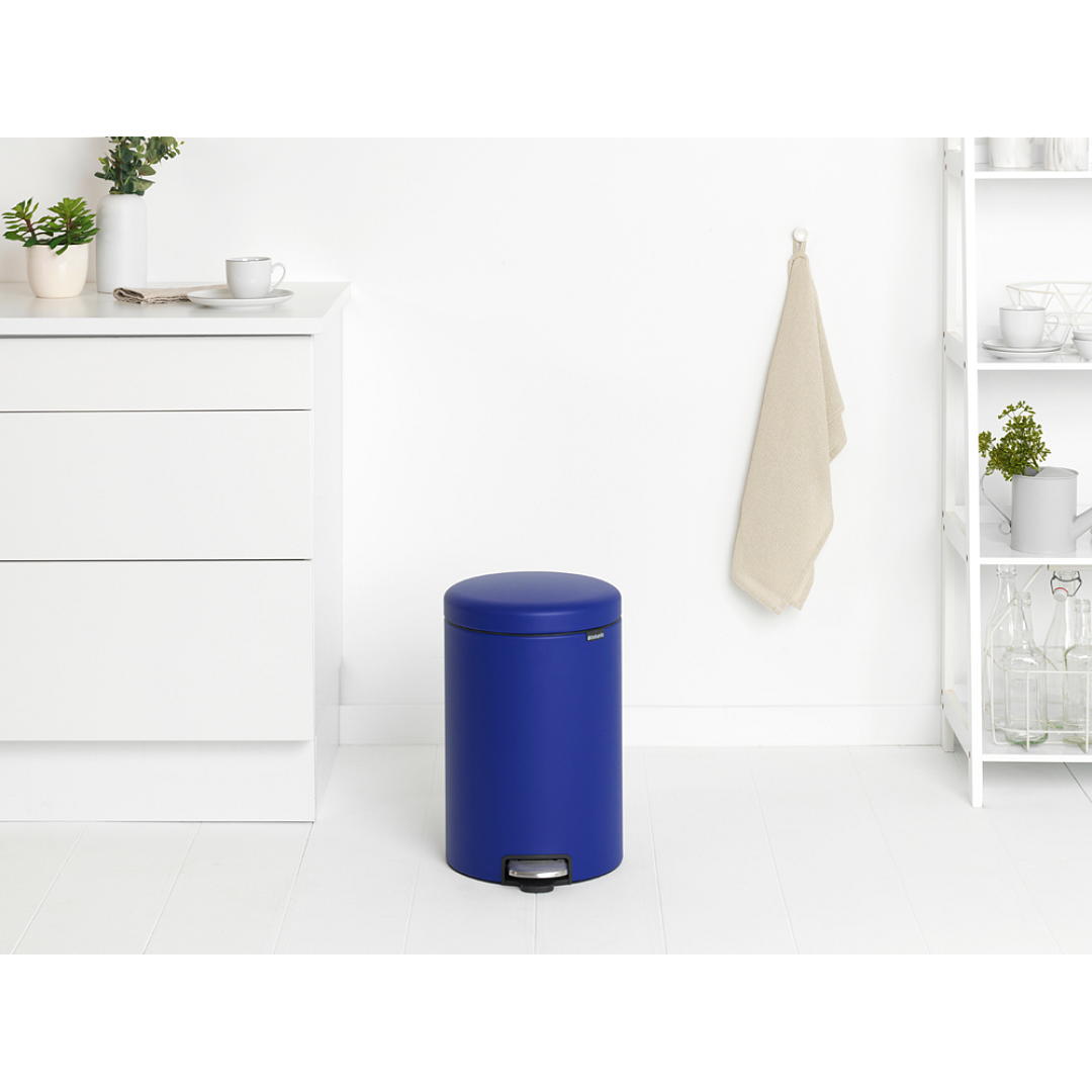 NewIcon Pedal Bin, 20L Mineral Powerful Blue 8710755206887 Brabantia 96dpi 1000x1000px 7 NR 27240