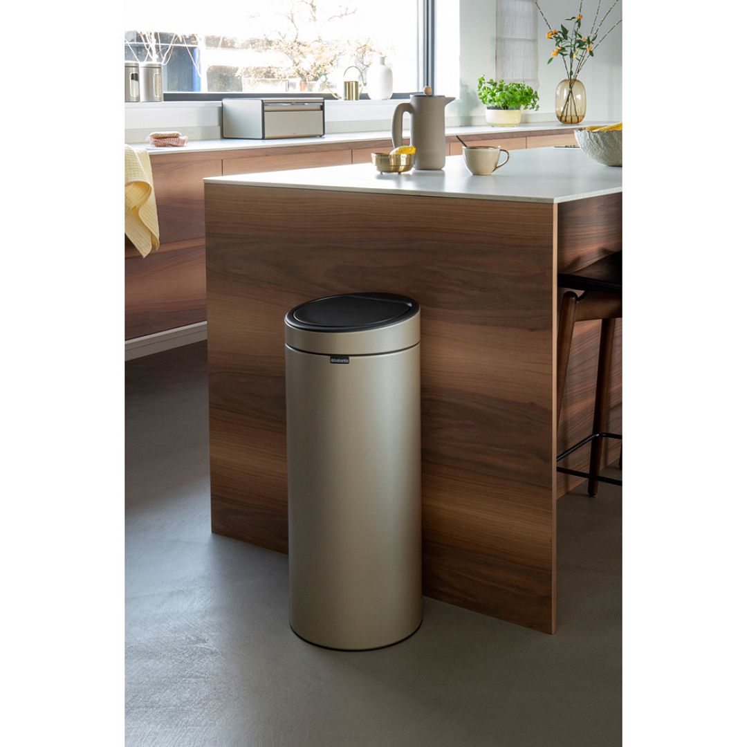 Touch Bin New, 30L Champagne 8710755304507 Brabantia 96dpi 1000x1000px 7 NR 20343