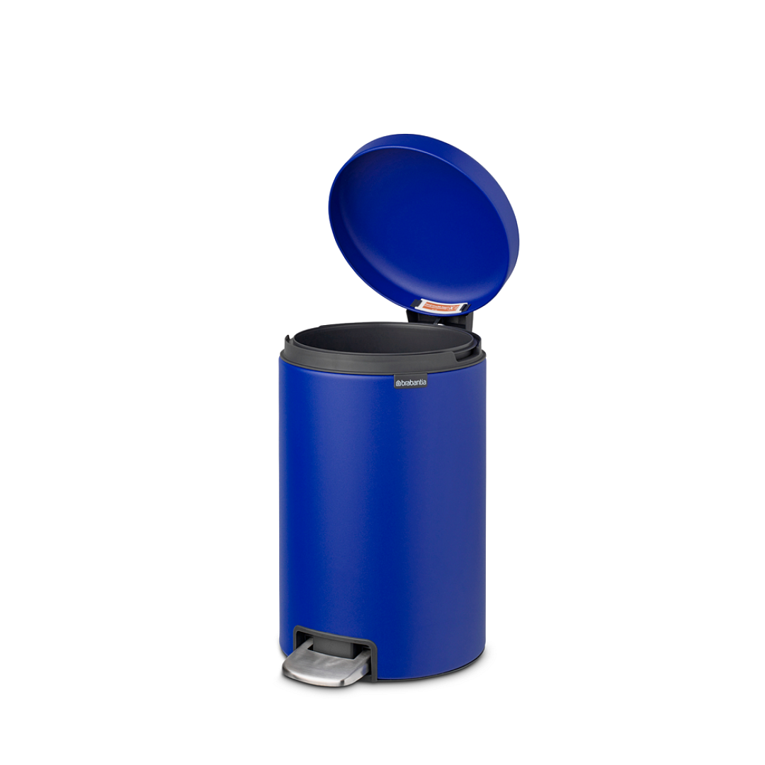 NewIcon Pedal Bin, 12L Mineral Powerful Blue 8710755206863 Brabantia 96dpi 1000x1000px 7 NR 26629