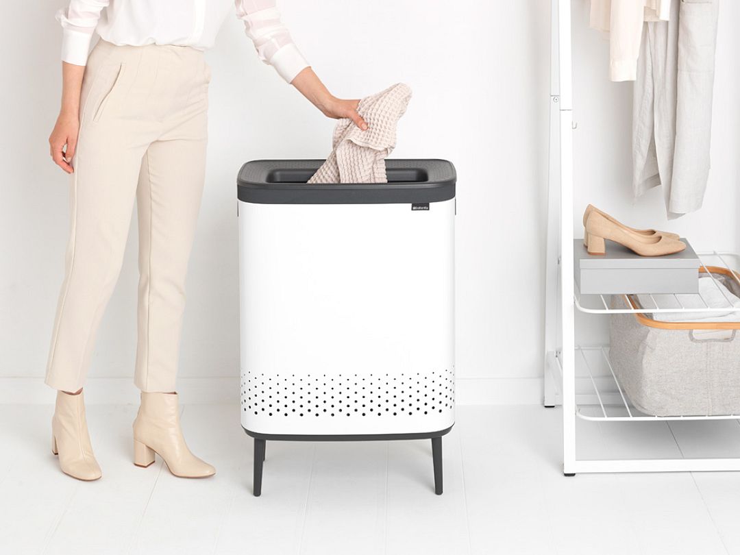 Bo Laundry Bin Hi, 2 x 45L, Plastic Lid White 8710755200540 Brabantia 96dpi 1000x750px 7 NR 22130