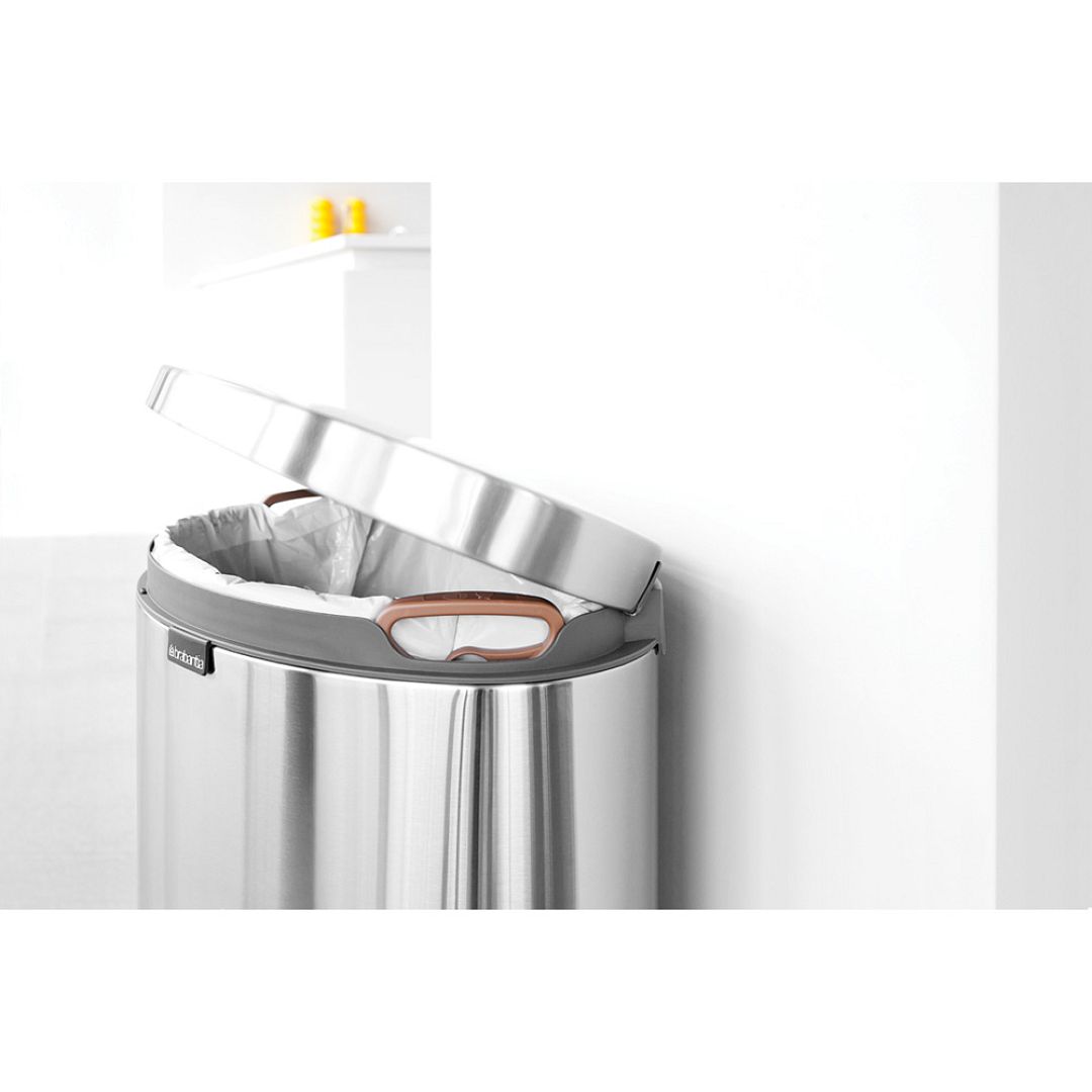 Pedal Bin FlatBack+, 40L Matt Steel Fingerprint Proof 8710755482021 Brabantia 1000x1000px 7 NR 5958