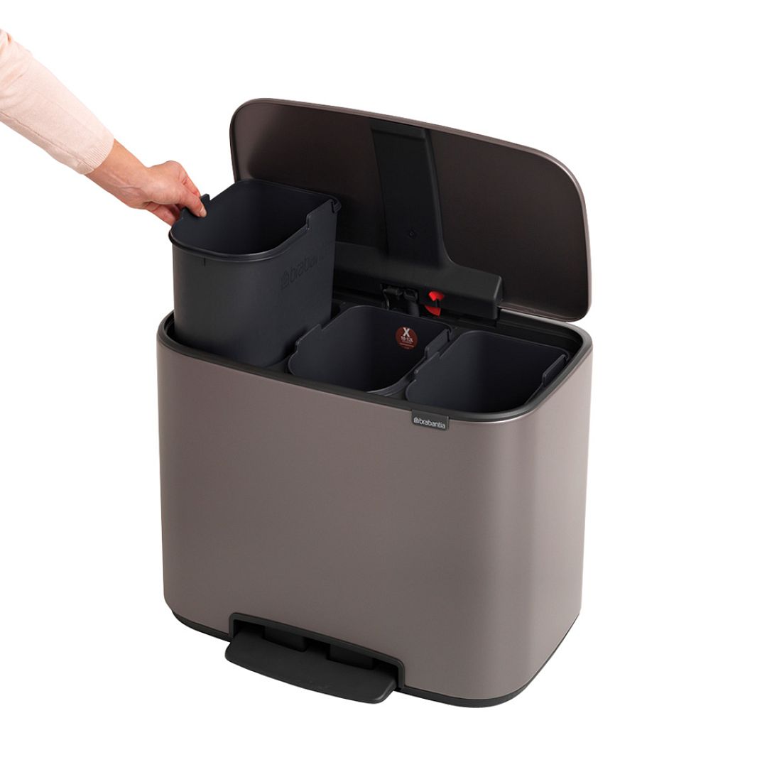 Bo Pedal Bin, 3 x 11L Platinum 8710755121067 Brabantia 1000x1000px 7 NR 12923