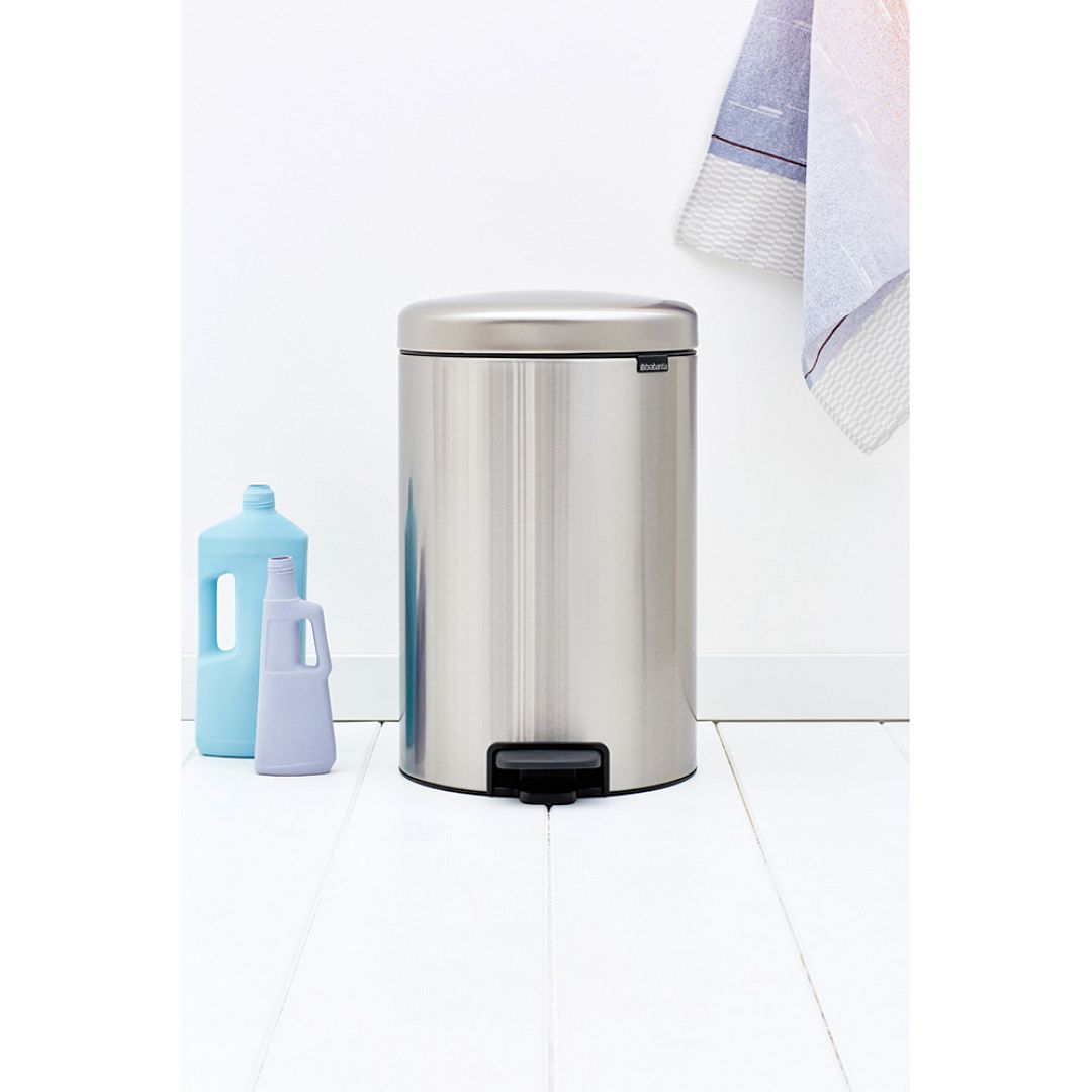 Pedal Bin newIcon, 20L Matt Steel Fingerprint Proof 8710755111907 Brabantia 1000x1000px 7 NR 2802