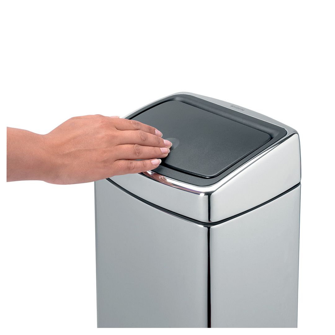 Touch Bin, 10L Brilliant Steel 8710755477201 Brabantia 1000x1000px 7 NR 5353