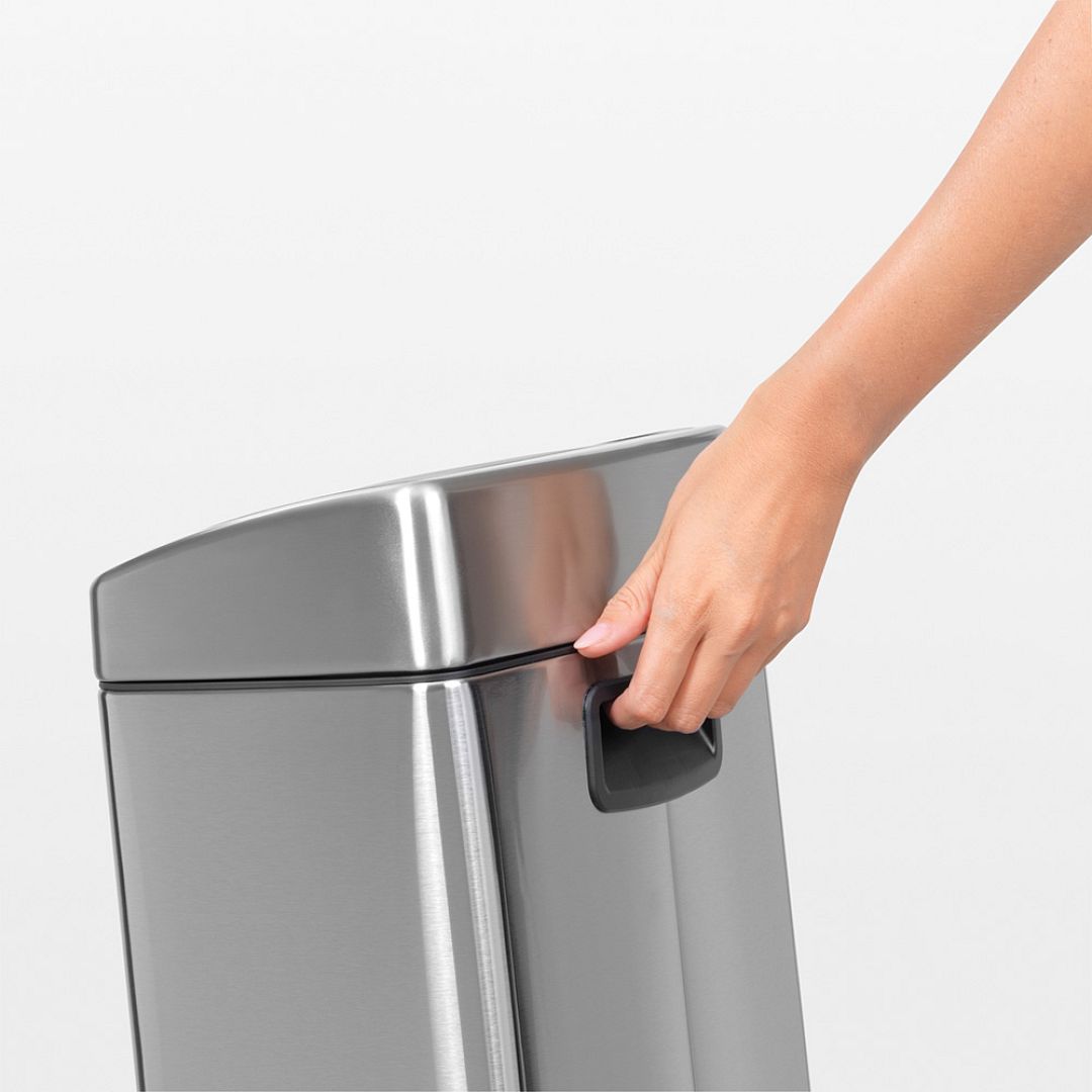 Touch Bin, 10L Matt Steel Fingerprint Proof 8710755477225 Brabantia 1000x1000px 7 NR 5362