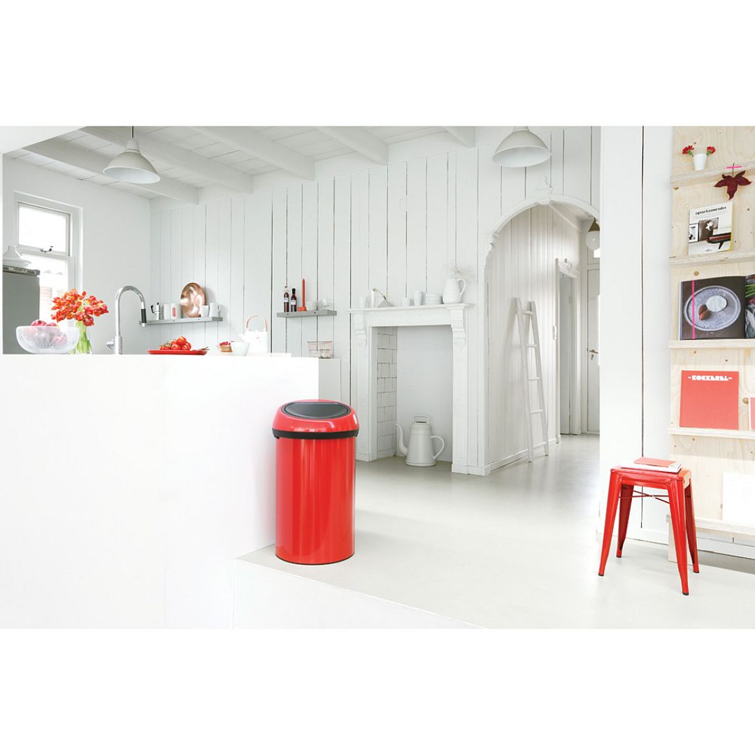 Touch Bin, 60L Passion Red 8710755402487 Brabantia 1000x1000px 7 NR 7103