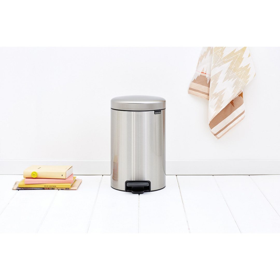 Pedal Bin newIcon, 12L Matt Steel Fingerprint Proof 8710755112041 Brabantia 1000x1000px 7 NR 2813