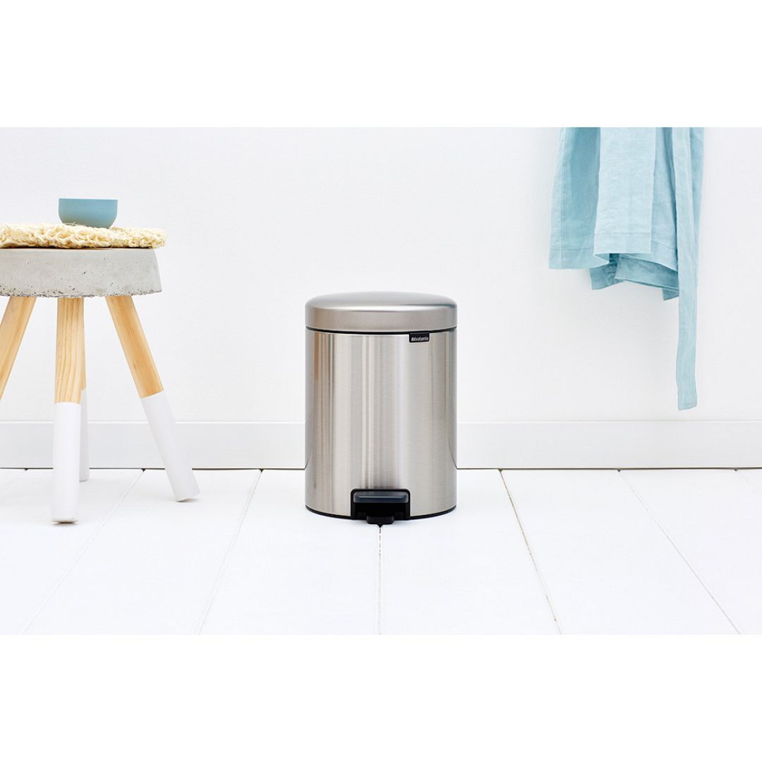 Pedal Bin newIcon, 5L Matt Steel Fingerprint Proof 8710755112102 Brabantia 1000x1000px 7 NR 2921