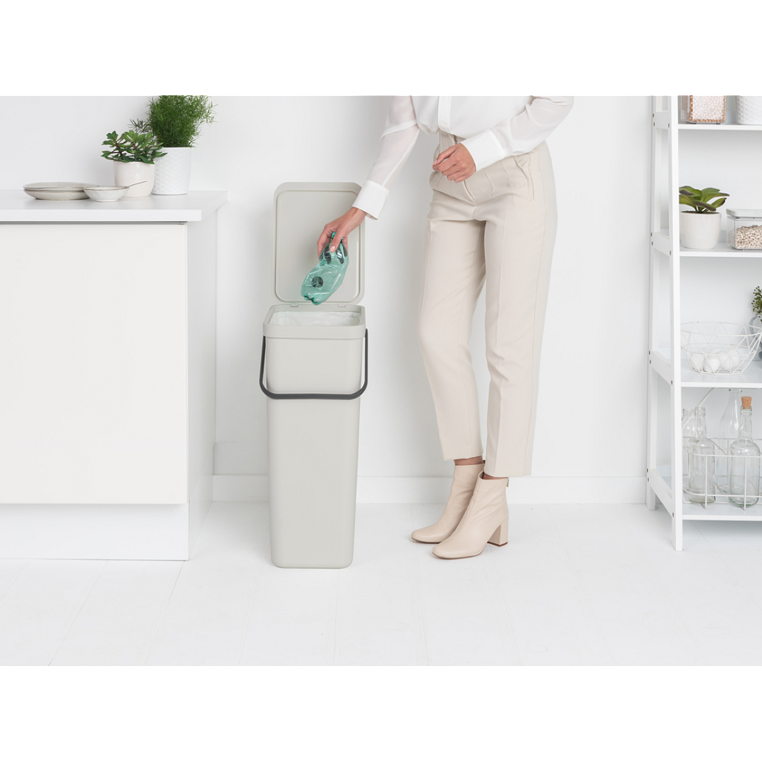 Sort & Go Waste Bin, 40L Light Grey 8710755214424 Brabantia 96dpi 1000x1000px 7 NR 25839