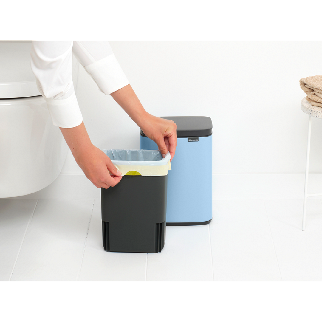 Bo Waste Bin, 4L Dreamy Blue 8710755224003 Brabantia 96dpi 1000x1000px 7 NR 30385