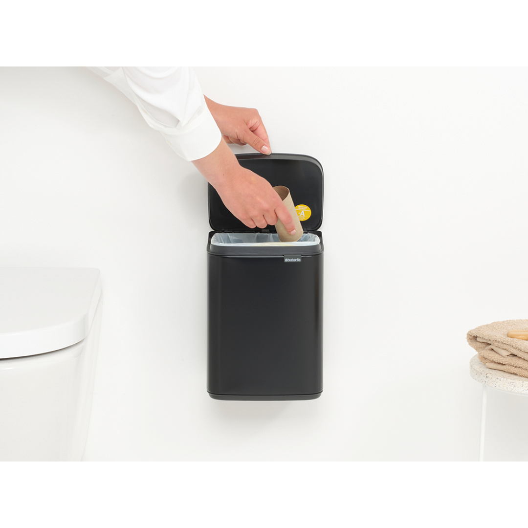 Bo Waste Bin, 4L Matt Black 8710755222481 Brabantia 96dpi 1000x1000px 7 NR 30295