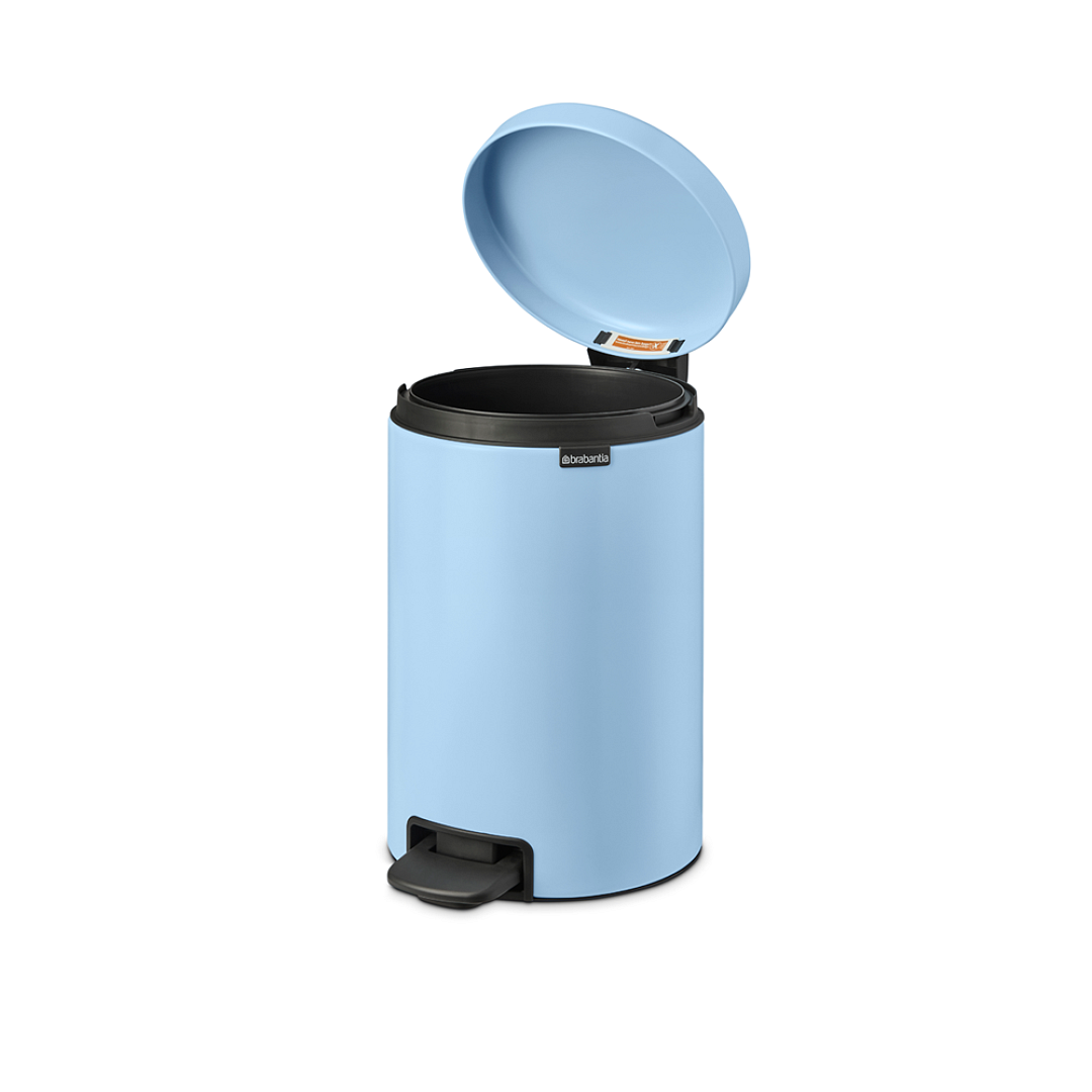 NewIcon Pedal Bin, 12L Dreamy Blue 8710755202483 Brabantia 96dpi 1000x1000px 7 NR 27420