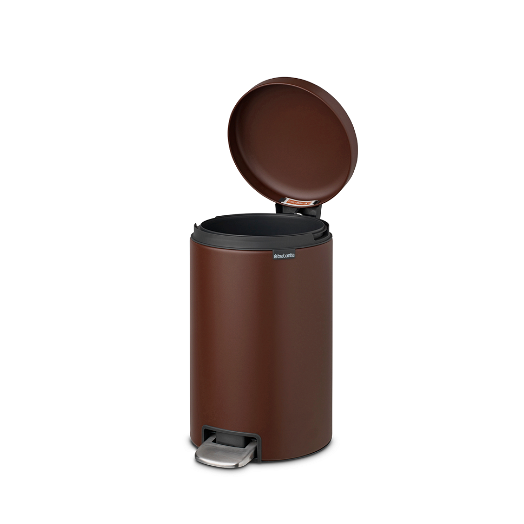 NewIcon Pedal Bin, 12L Mineral Cosy Brown 8710755208560 Brabantia 96dpi 1000x1000px 7 NR 26494